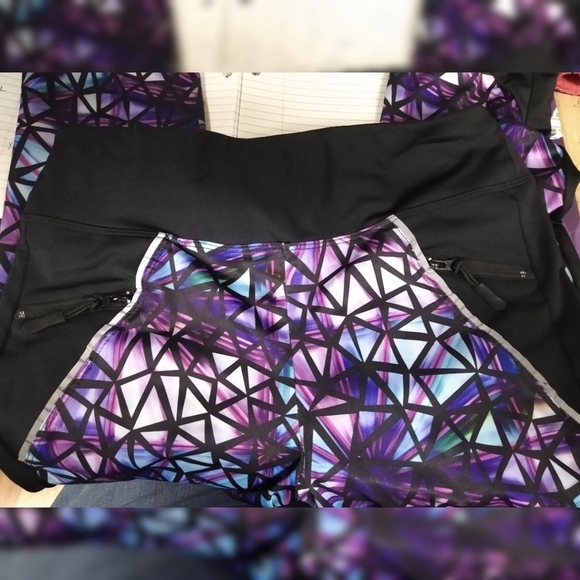 Covergirl Active Leggings stained glass mosaic pattern size M - Picture 7 of 10